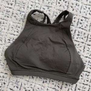 NEW Lululemon high neck free to be serene bra size 4
